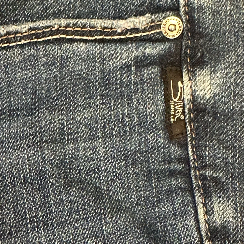 Silver Suki Bermuda Shorts, Size 14 - Picture 5 of 10